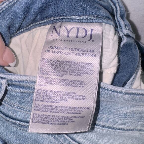 EUC Women’s NYDJ Not Your Daughters Jeans Denim Marilyn Straight Capris size 10 - Picture 4 of 4